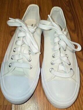 No Boundaries Womens Classic Lace Up Canvas